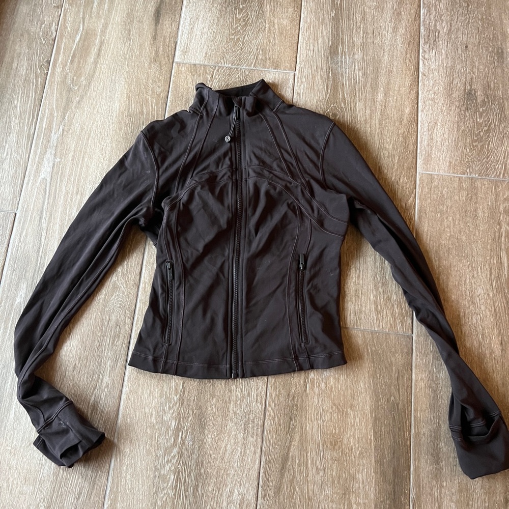 Lululemon Define Jacket (Cropped) – Dark Brown, Size 6